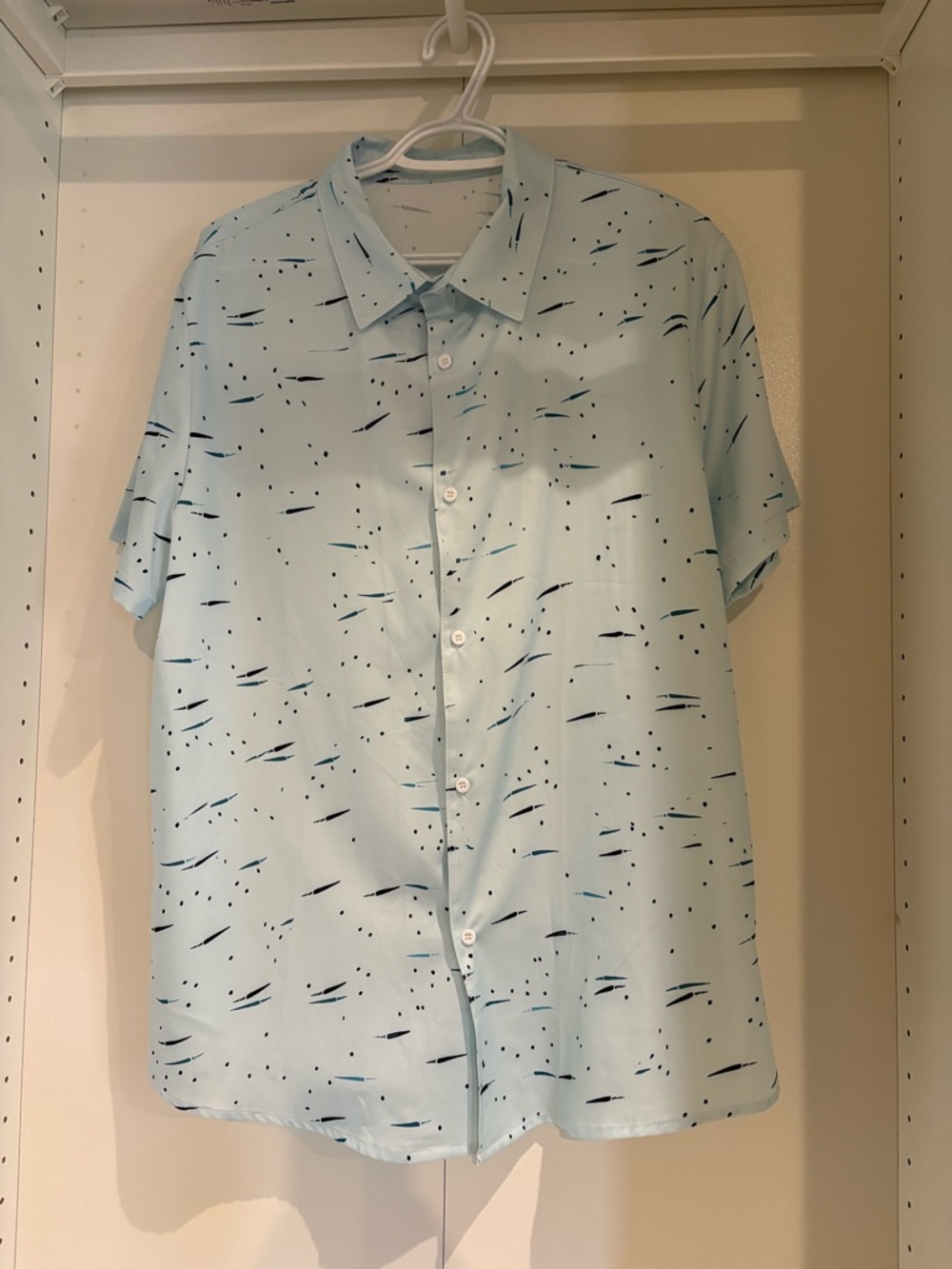 Men's Light Blue Short-Sleeve Button-Up Shirt Size Large